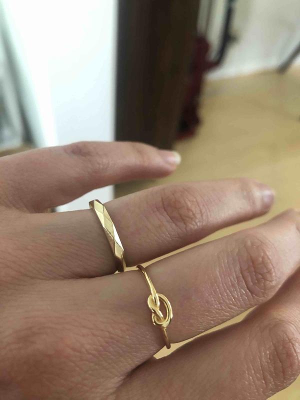 poor plating and color knot is closed with plate.