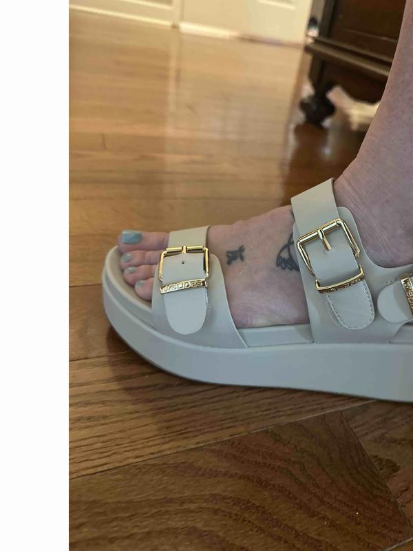 Review Thumbnail Image 0 240688905