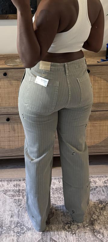 Review Thumbnail Image 0 245247196