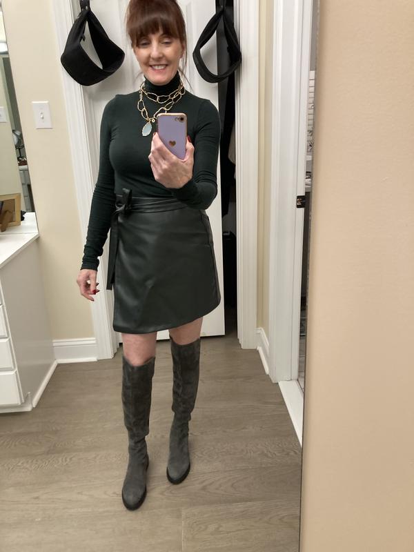 Review Thumbnail Image 0 245748774