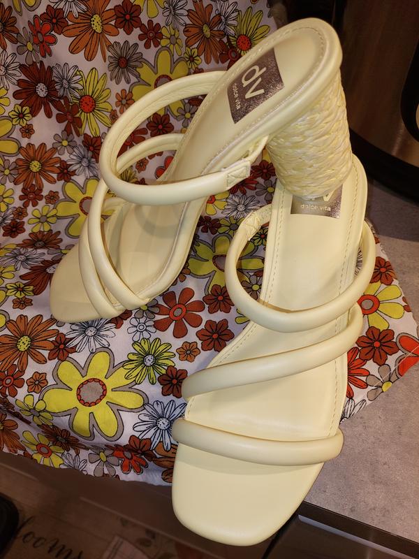 What a statement matching shoe...