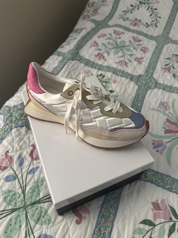 This pair of sneakers is very comfortable and cute