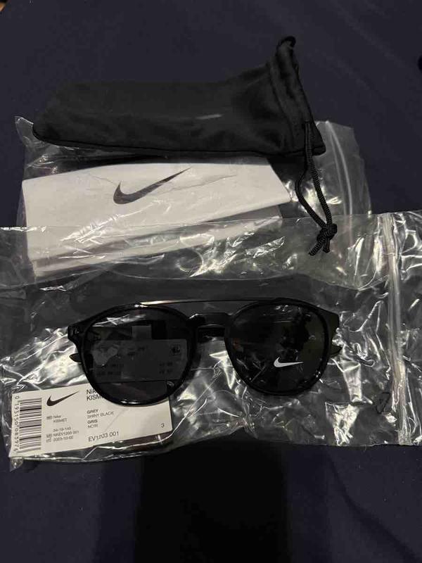 Review Thumbnail Image 0 255233174