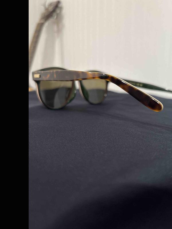 Review Thumbnail Image 0 245598919