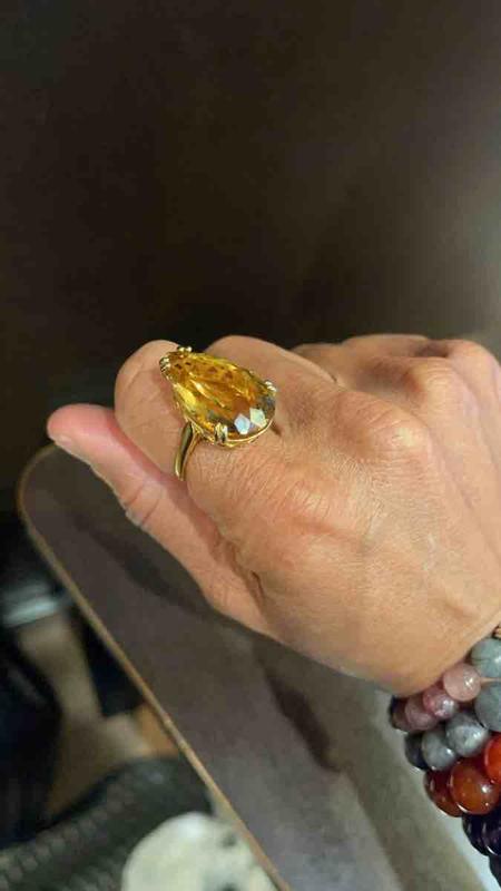 This Citrine stone is absolutely gorgeous.