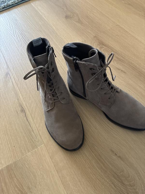 Review Thumbnail Image 0 247458924