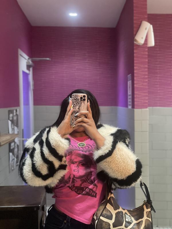 Review Thumbnail Image 1 238052383