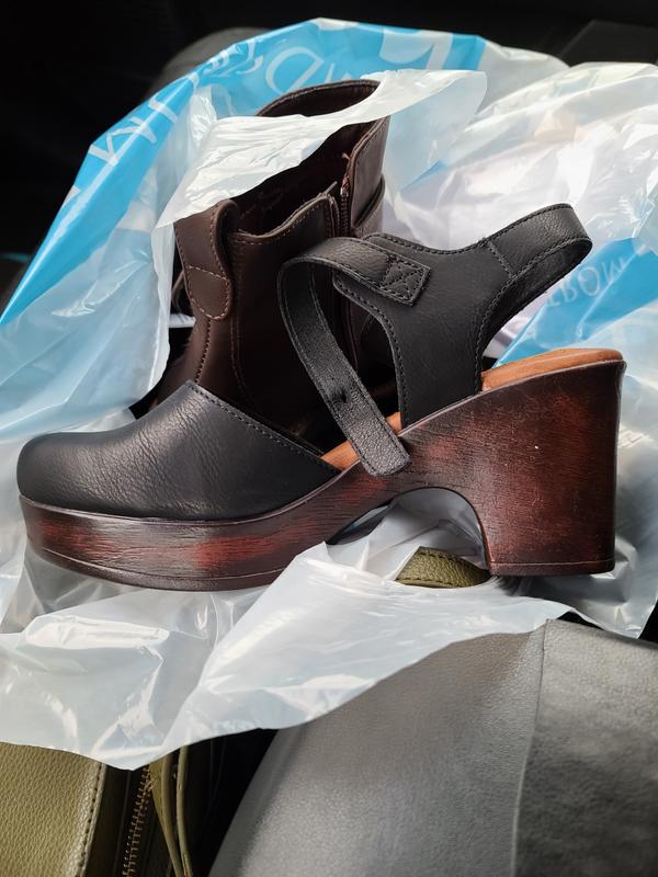 Review Thumbnail Image 0 215808221