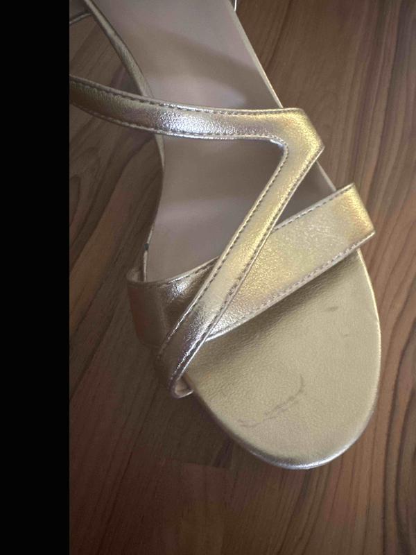 Review Thumbnail Image 0 243687404