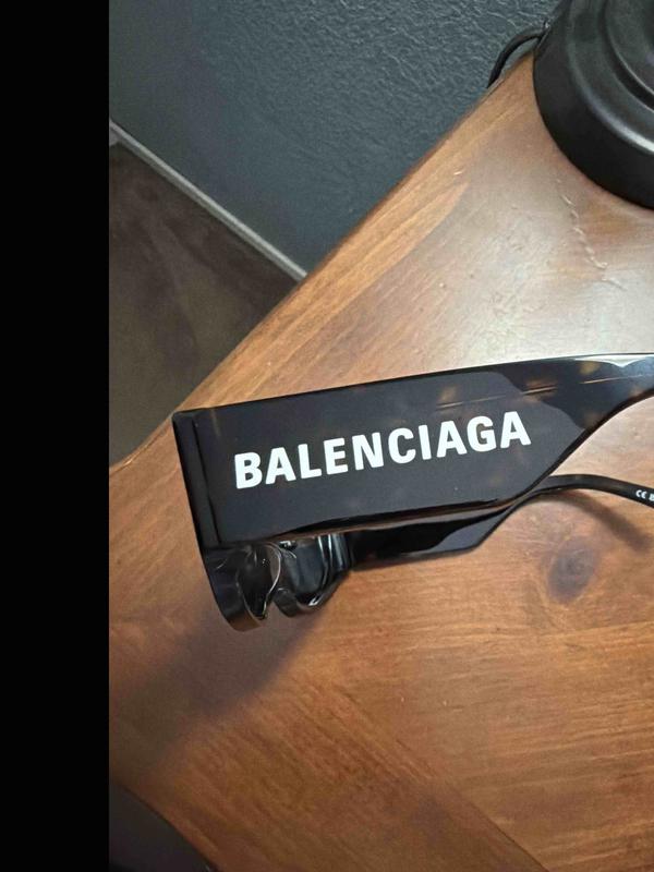 Review Thumbnail Image 4 247378338