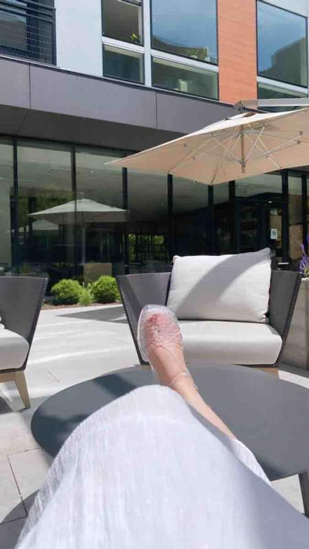 Review Thumbnail Image 0 226613871