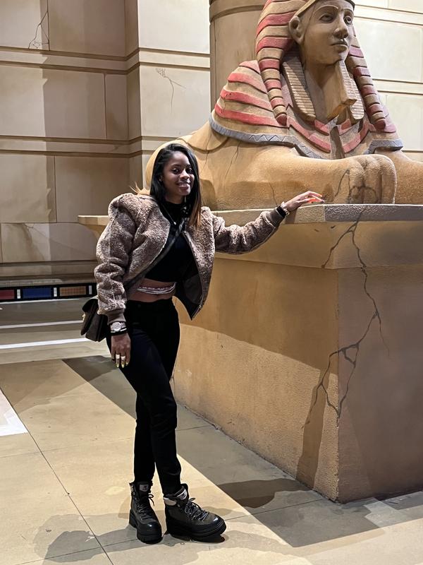 Review Thumbnail Image 0 238584493