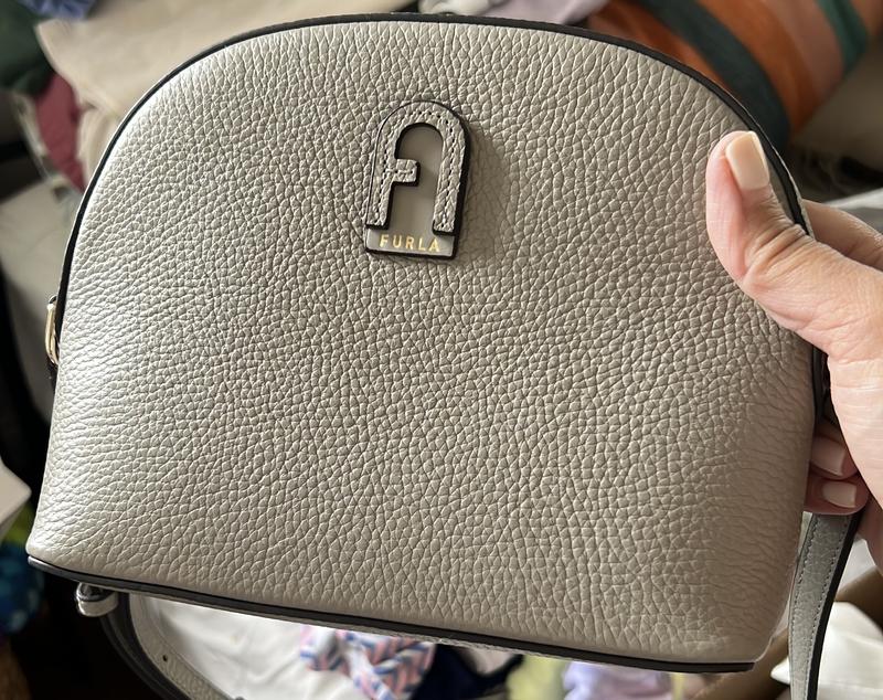 Super cute bag, chameleon colour!