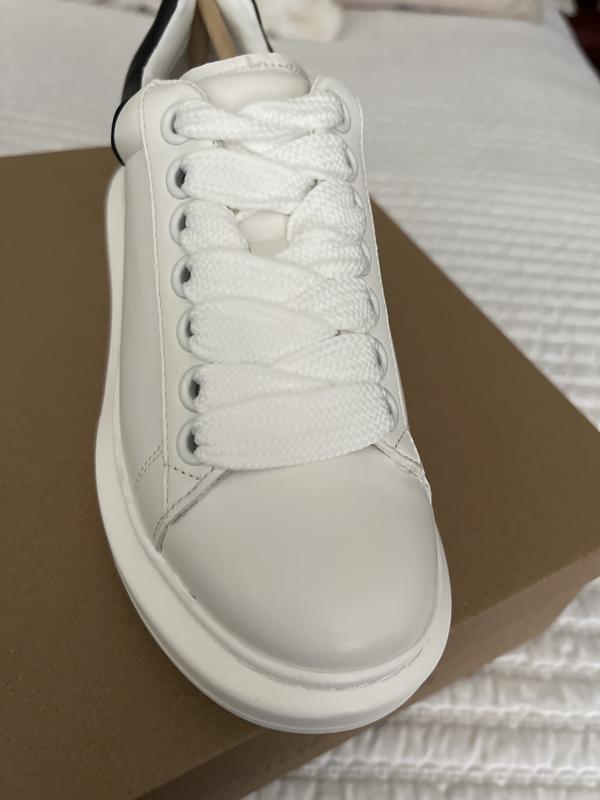 Customer photo for "Love this sneaker shoes from Steven Maiden"