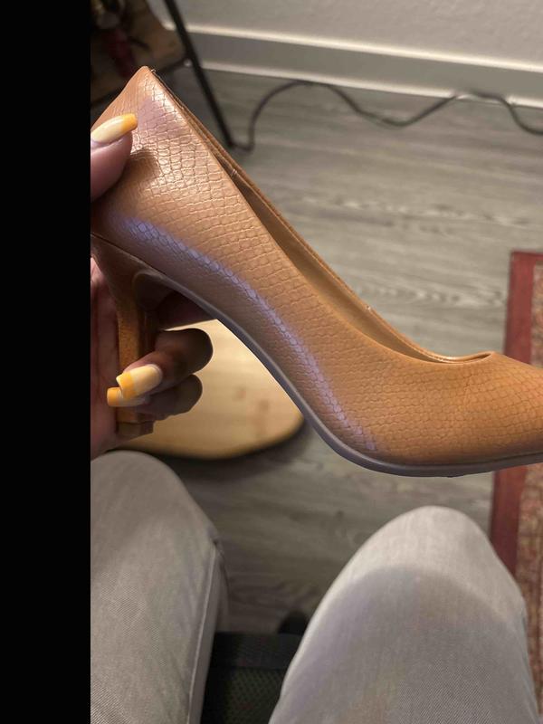 Not true to size or color