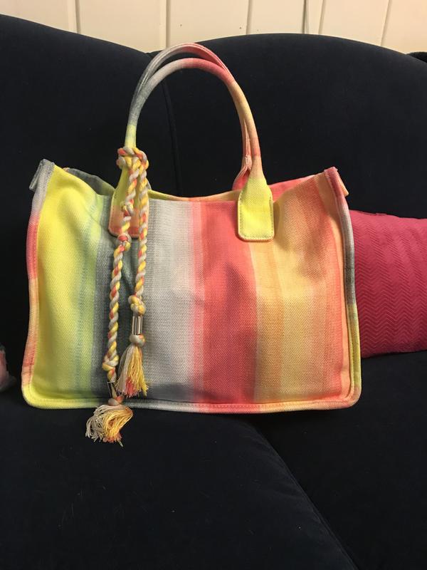 Review Thumbnail Image 0 208384606