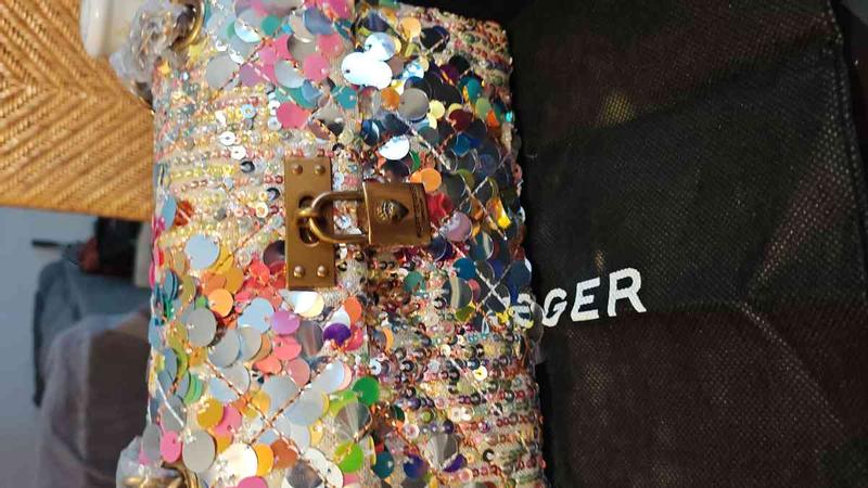 Review Thumbnail Image 0 244638442