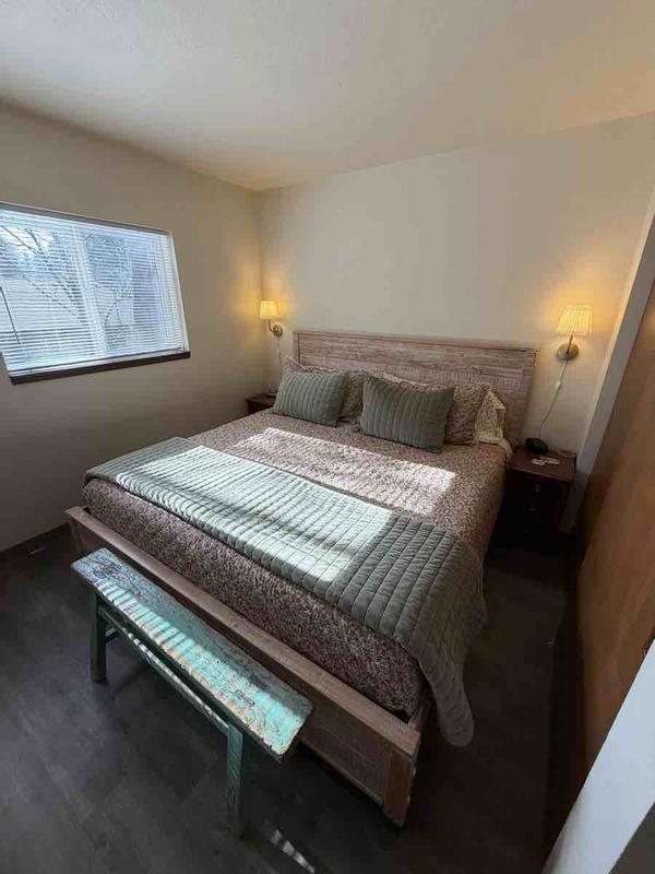 Review Thumbnail Image 0 248967851