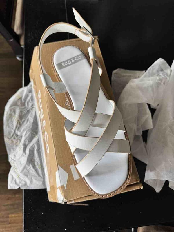 Review Thumbnail Image 0 242730018