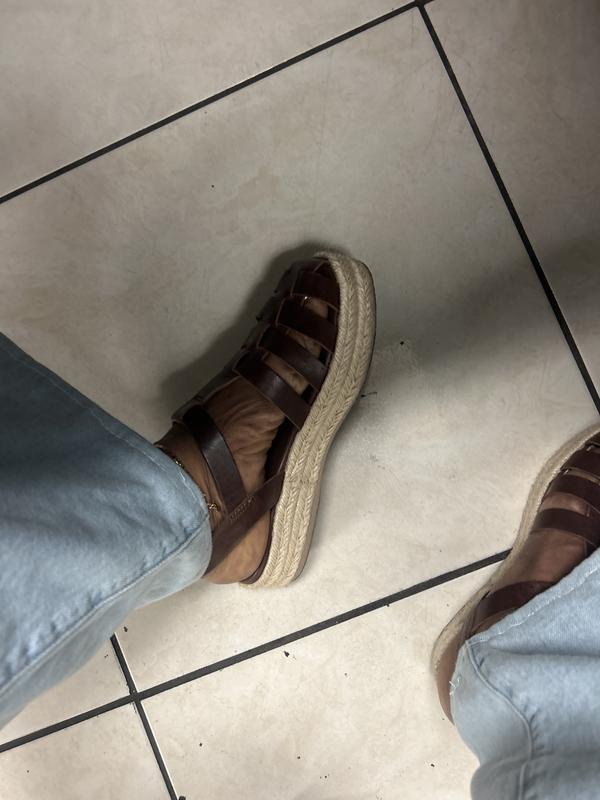 Review Thumbnail Image 0 246716675