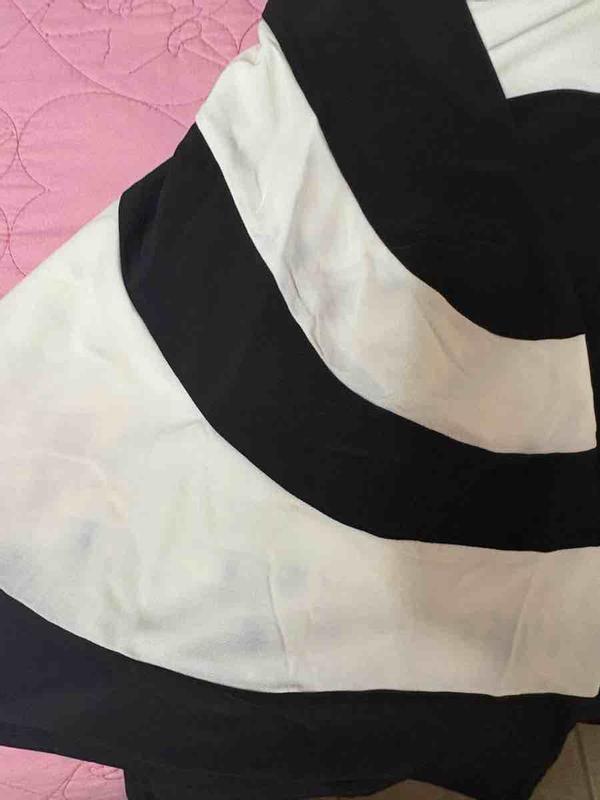 Customer photo for "Stains on the white!"