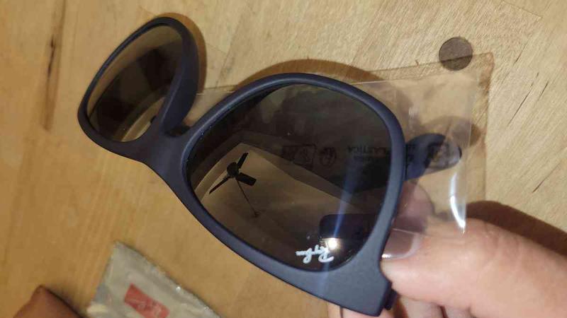 Review Thumbnail Image 1 237097641