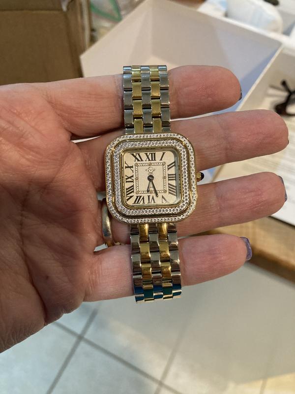 There are no diamonds in this watch