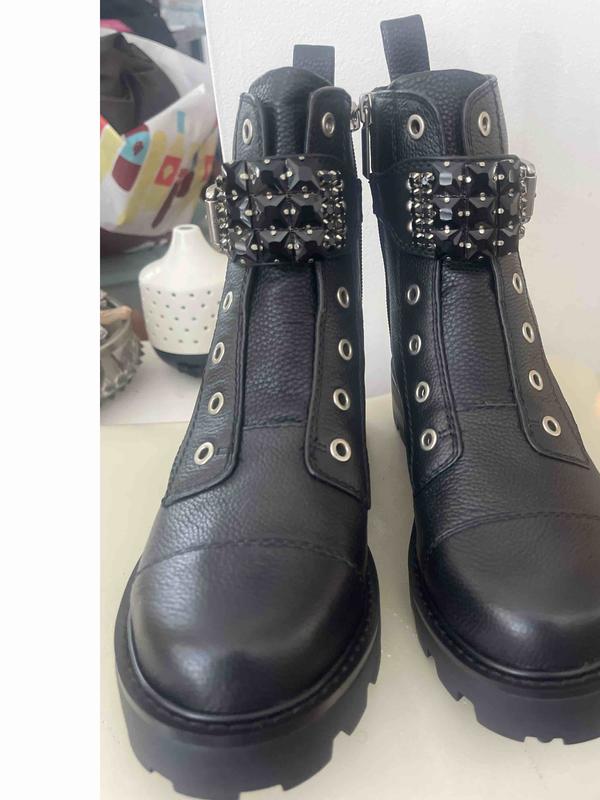 Customer photo for "rhinestones were black - not as shown !"