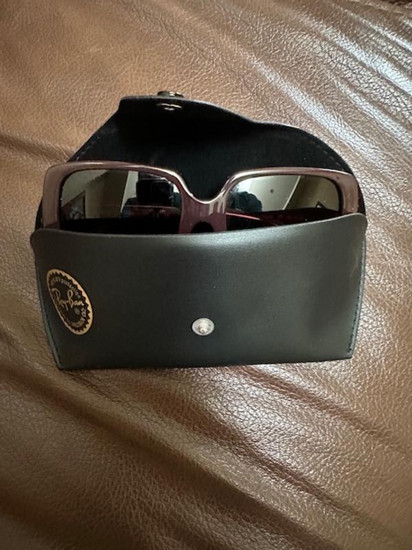 Review Thumbnail Image 1 237497318