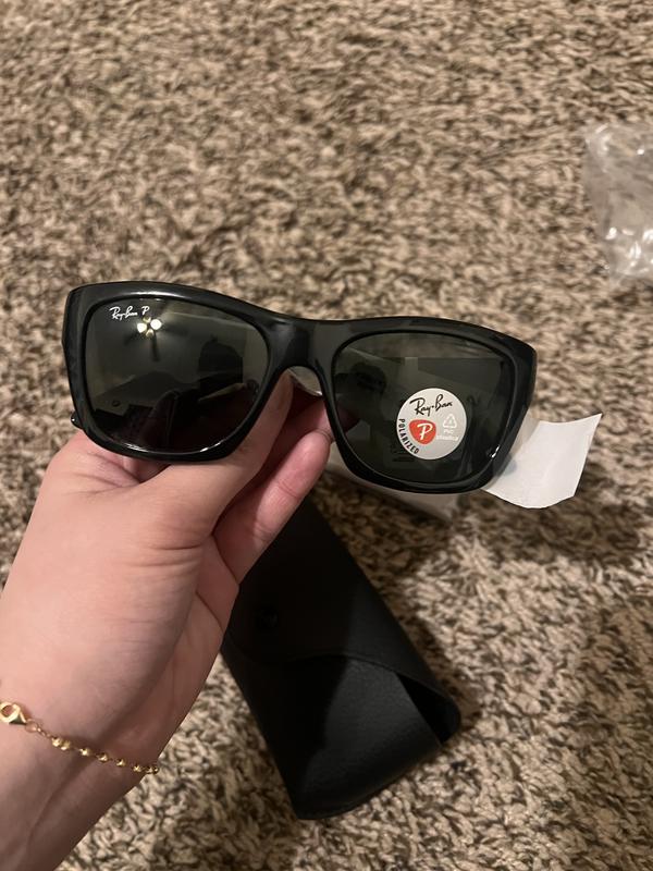 Customer photo for "Sunglasses not worth the pri s"