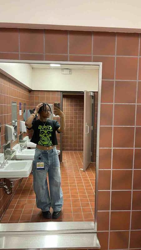 Review Thumbnail Image 1 243219000