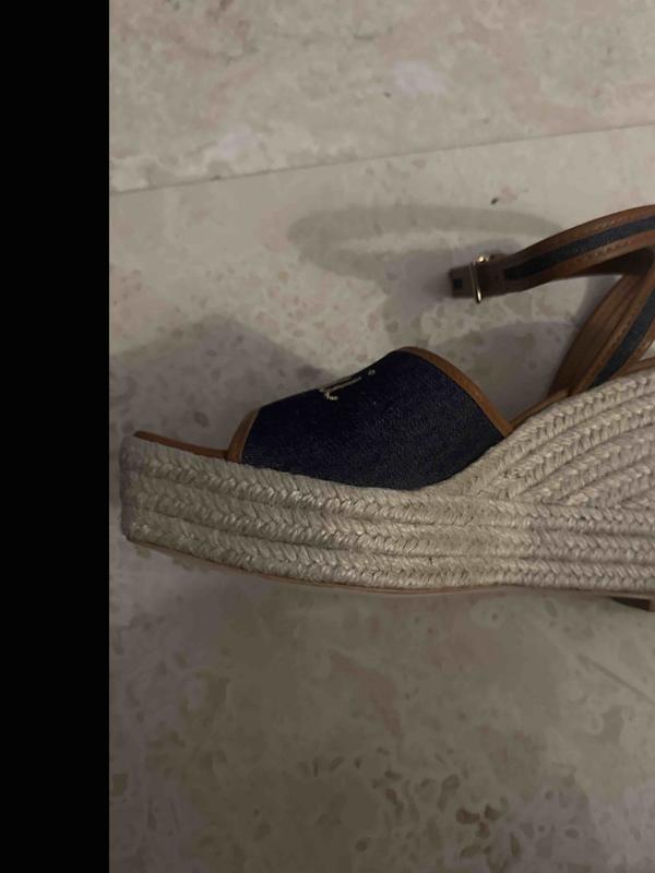 Review Thumbnail Image 1 244568623