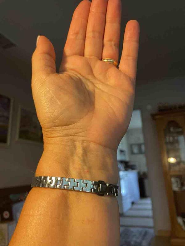 Review Thumbnail Image 0 242689743