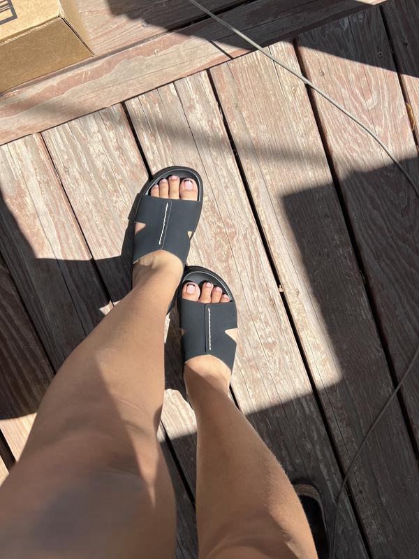 Review Thumbnail Image 0 249011979