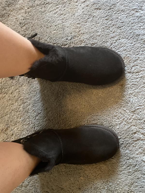 Great for people with wide feet & wide ankles