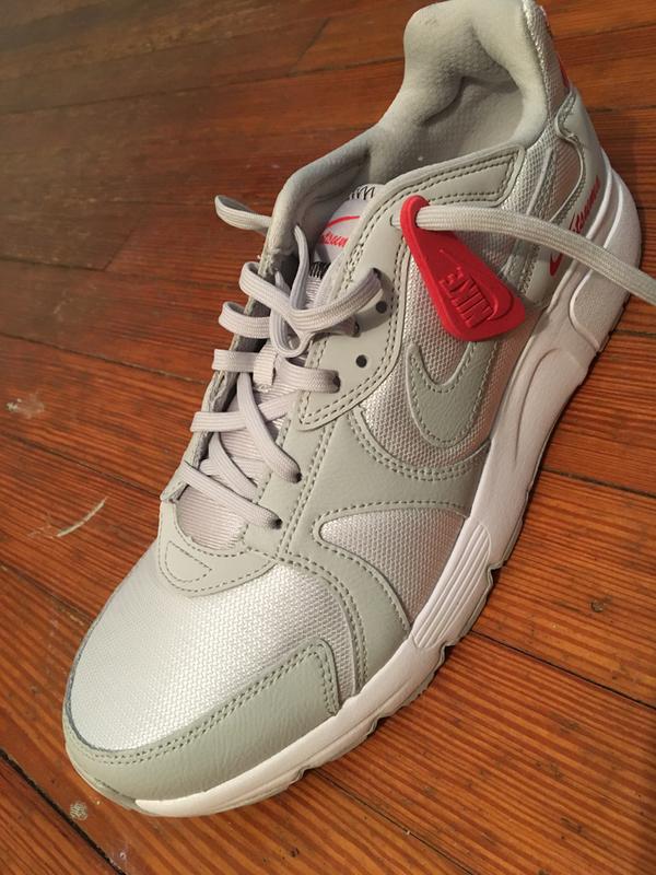 nike atsuma leather sneaker