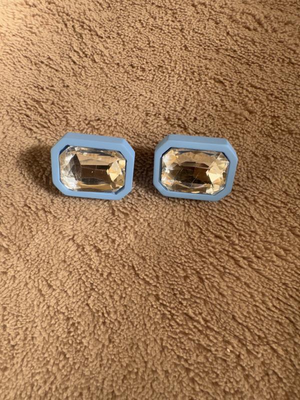 Review Thumbnail Image 0 238416706