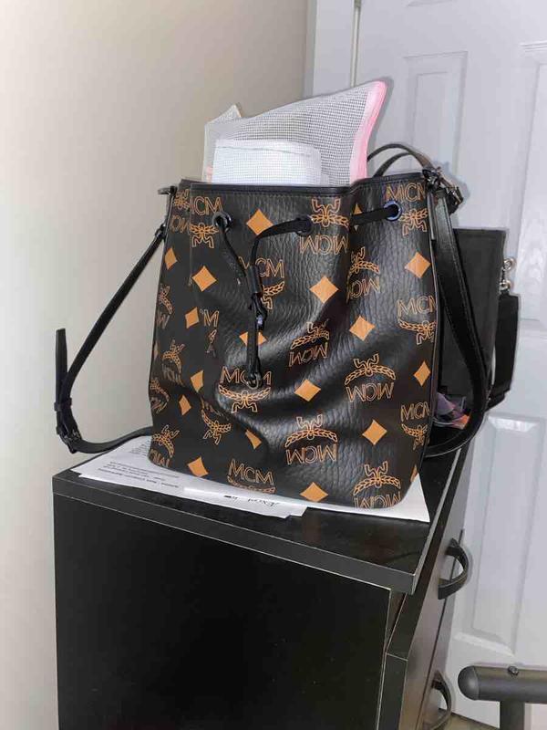 Review Thumbnail Image 0 244536069