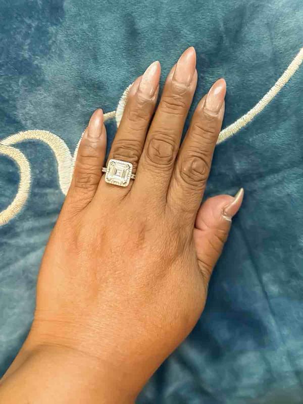 Review Thumbnail Image 0 235294483