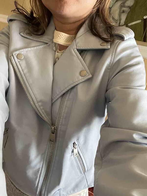 Review Thumbnail Image 1 225667193