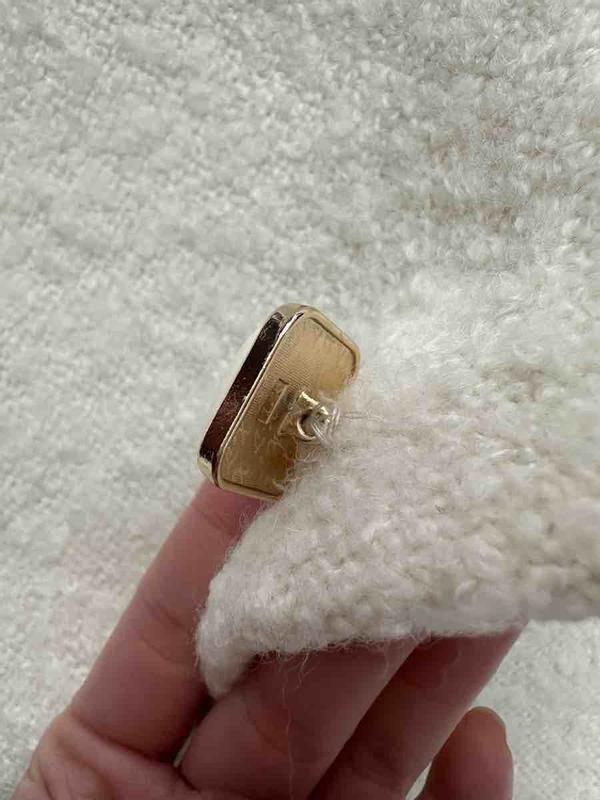 Review Thumbnail Image 0 244761916