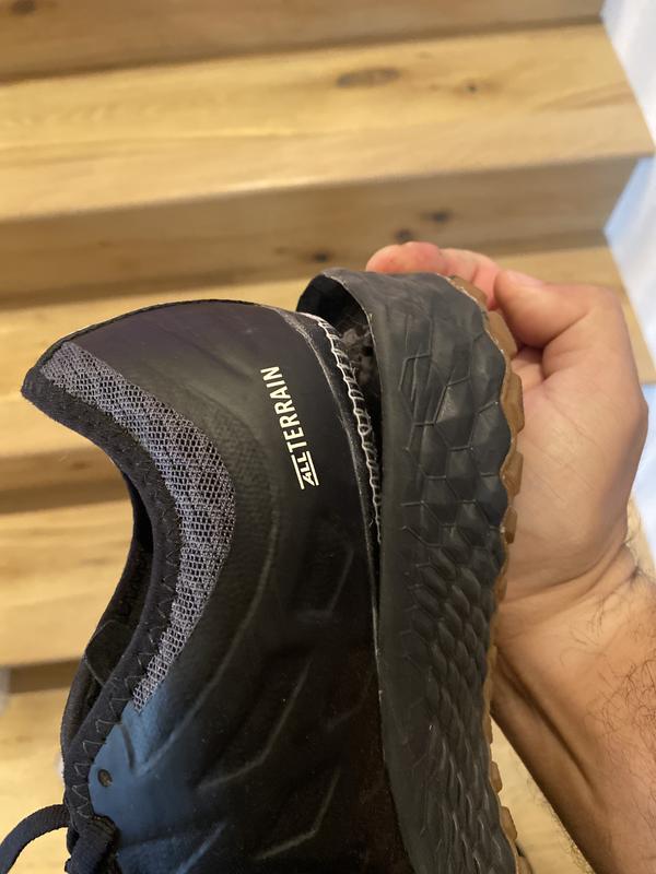 Sole not glued to shoe