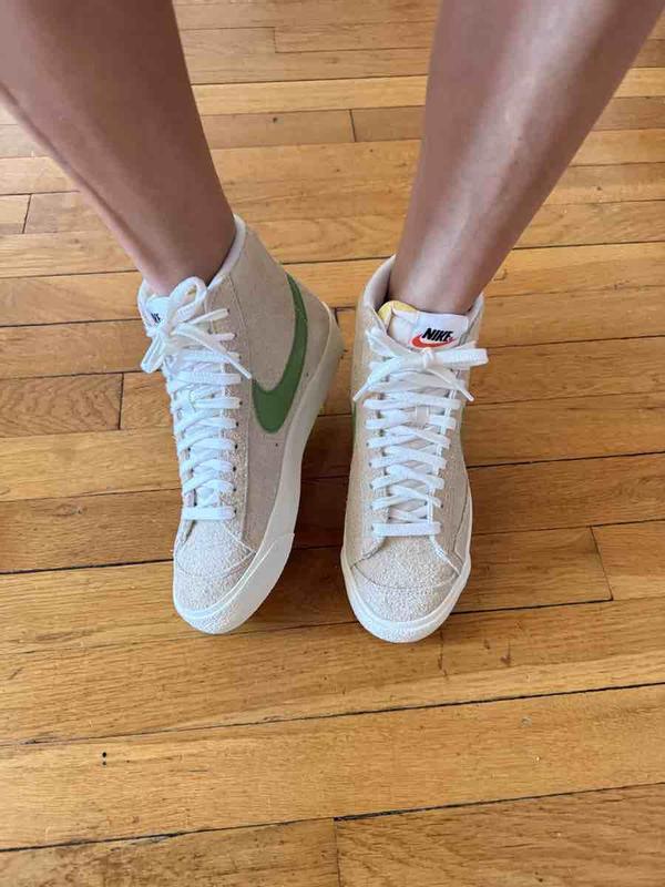 Review Thumbnail Image 0 247874218