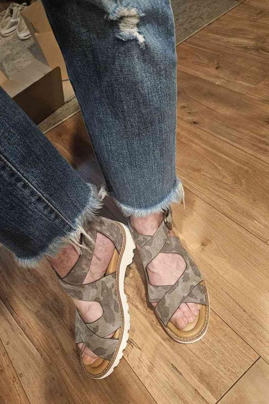 Review Thumbnail Image 0 224979526