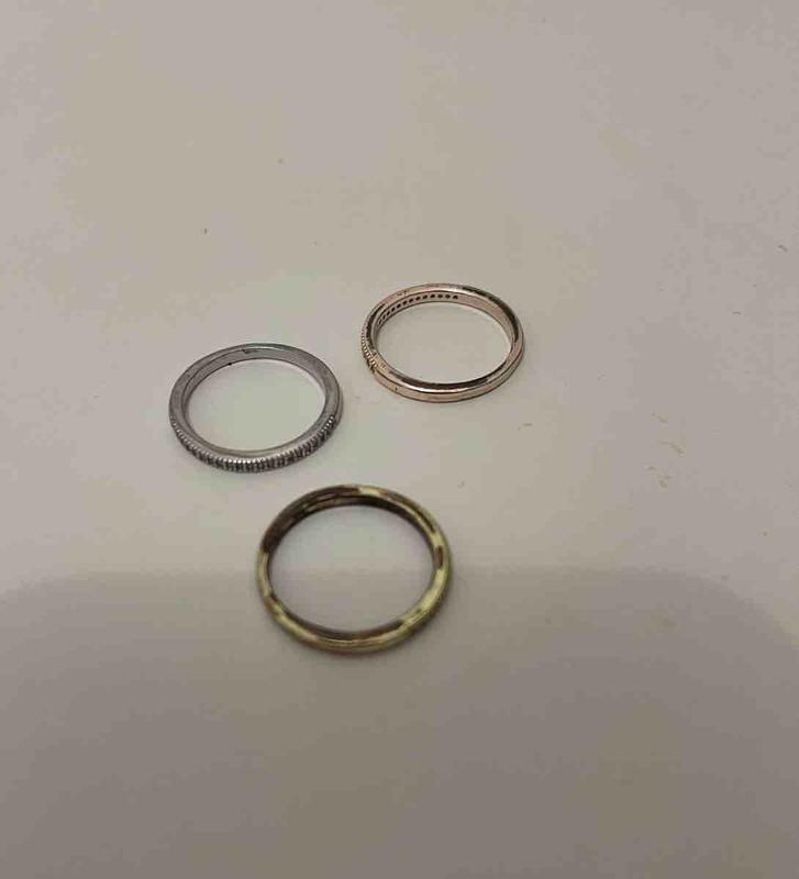 Customer photo for "Misleading Product and Poor Quality"