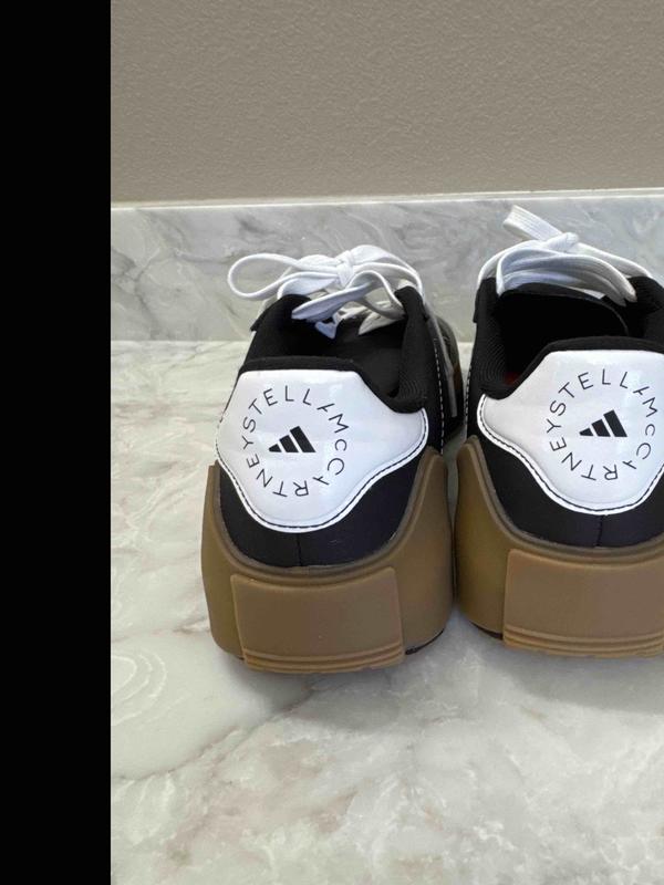 Customer photo for "Beautiful sneakers"