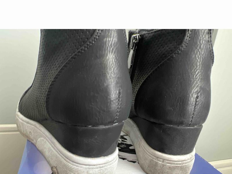 Review Thumbnail Image 0 220244480