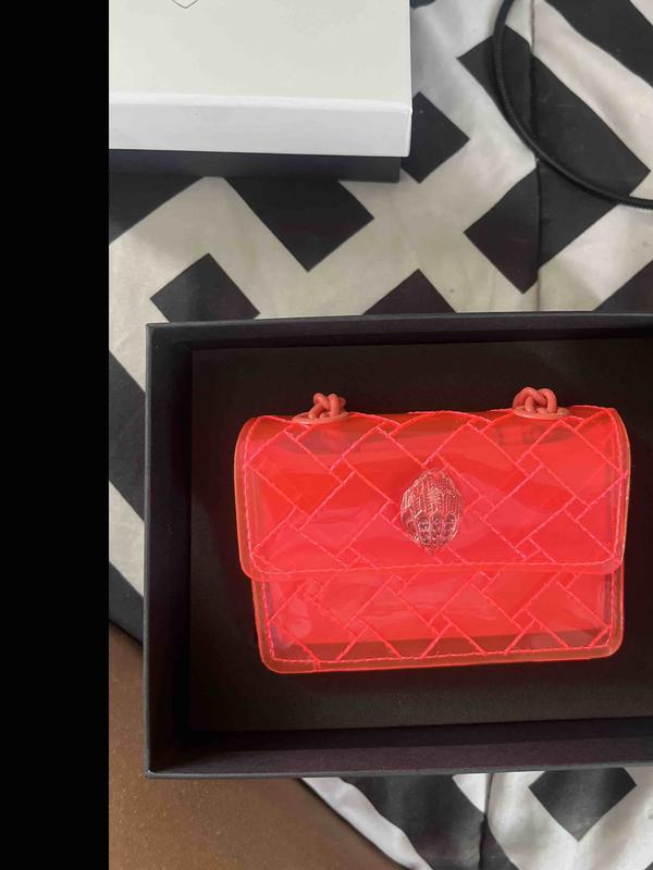 Customer photo for "pretty color"