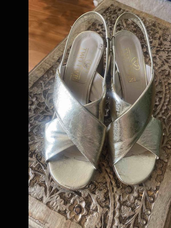 Review Thumbnail Image 0 245361951