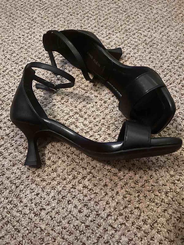Customer photo for "whole size down different sole than pictured"